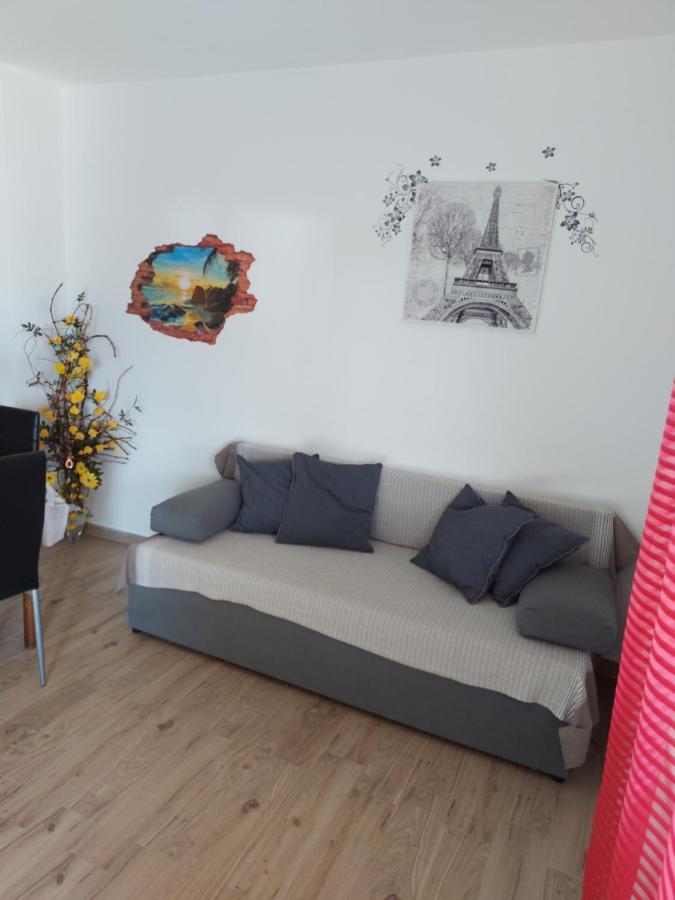 לופאר Apartment Valeria מראה חיצוני תמונה