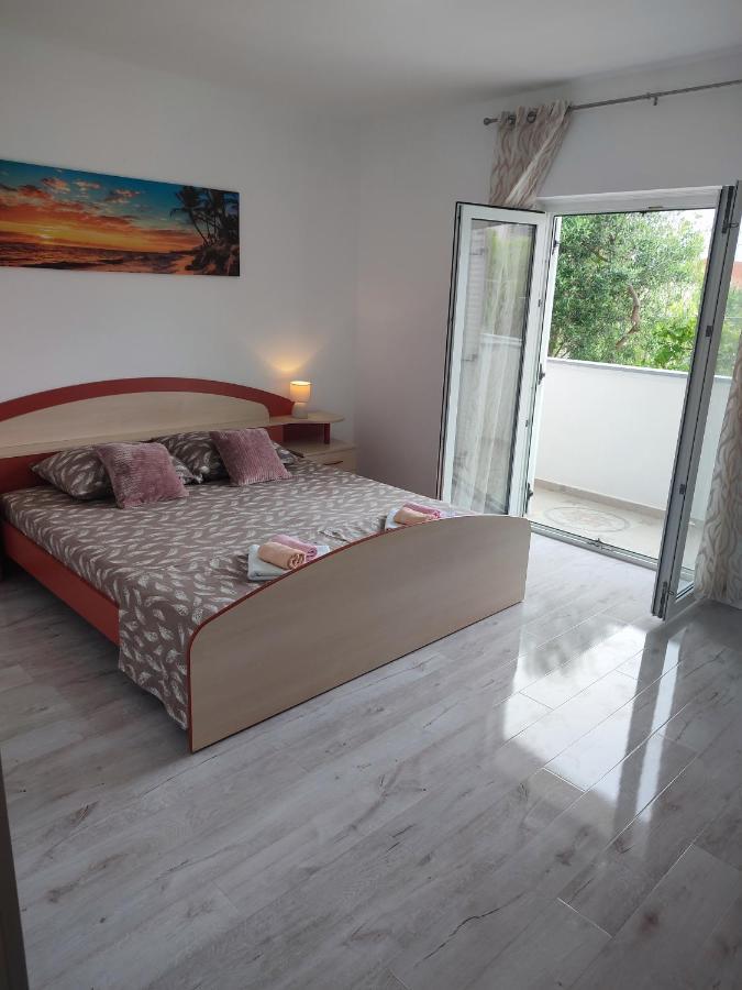 לופאר Apartment Valeria מראה חיצוני תמונה