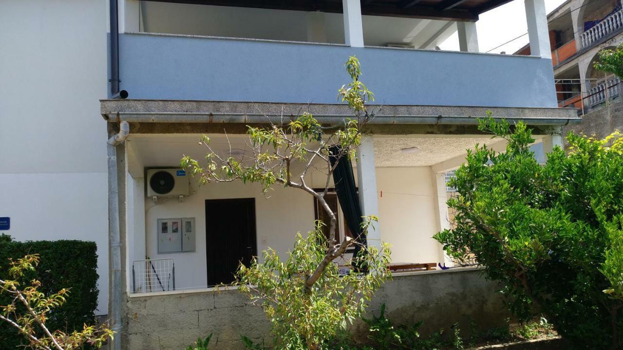 לופאר Apartment Valeria מראה חיצוני תמונה