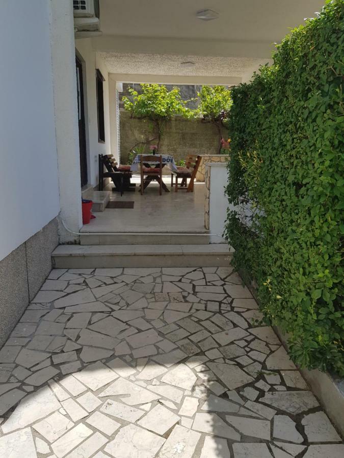 לופאר Apartment Valeria מראה חיצוני תמונה